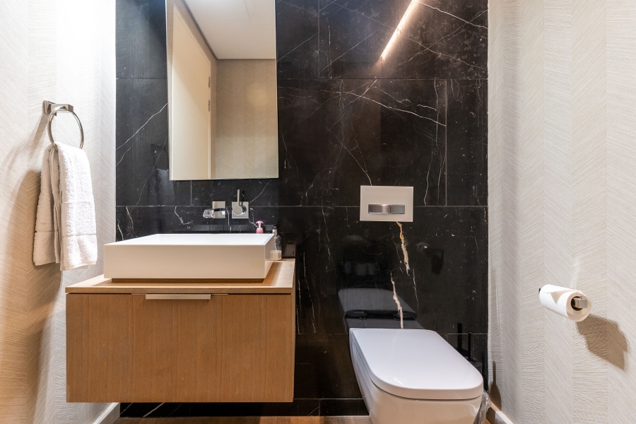 5 Bedroom Property for Sale in Clifton Western Cape